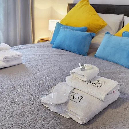 D&a Amphitheatre With Free Parking Pula