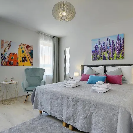 D&a Amphitheatre With Free Parking Appartement Pula