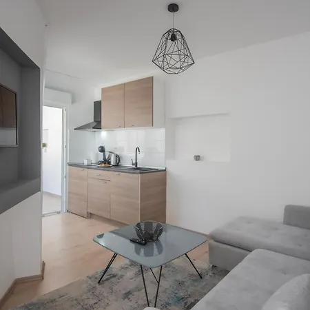 D&a Amphitheatre With Free Parking 普拉