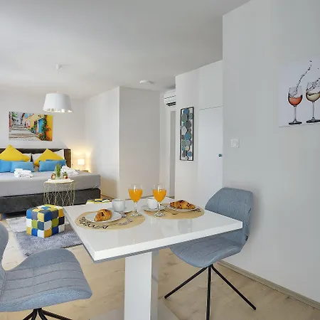 D&a Amphitheatre With Free Parking Appartement Pula