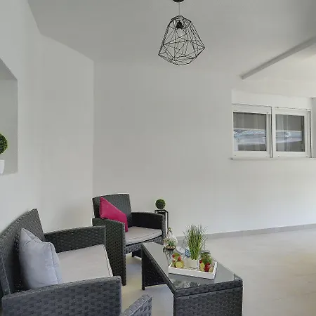 D&a Amphitheatre With Free Parking