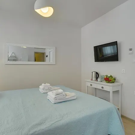 D&a Amphitheatre With Free Parking *