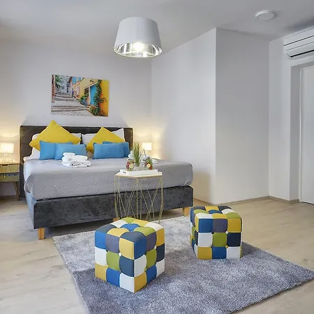 D&a Amphitheatre With Free Parking 普拉