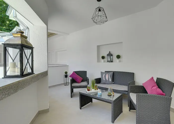 D&a Amphitheatre With Free Parking * Pula