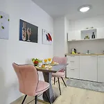 Apartment D&a Amphitheatre With Free Parking Pula